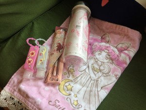 Sailor Moon haul from It's Demo. Includes a Princess Chibiusa towel, tumblr, mars eyeliner, and two hand saniters